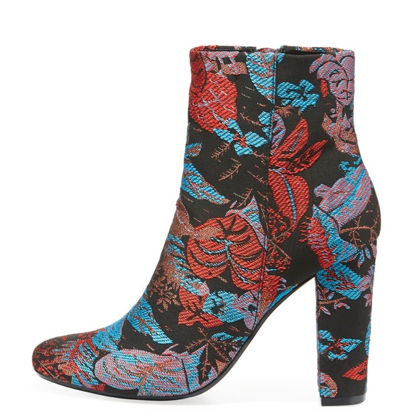 NEIMAN MARCUS Bucasia Floral Brocade Booties 6B - Picture 2 of 8